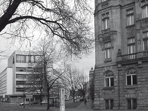 IG Metall-Haus (links) und rechts jetziges Europäisches Patentamt (Ausschnitt)