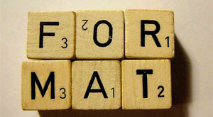 Würfel mit dem Wort Format