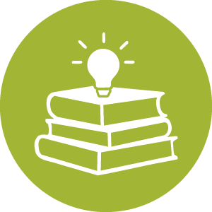 Schulentwicklung verstehen: B&uuml;cherstapel mit Gl&uuml;hlampe